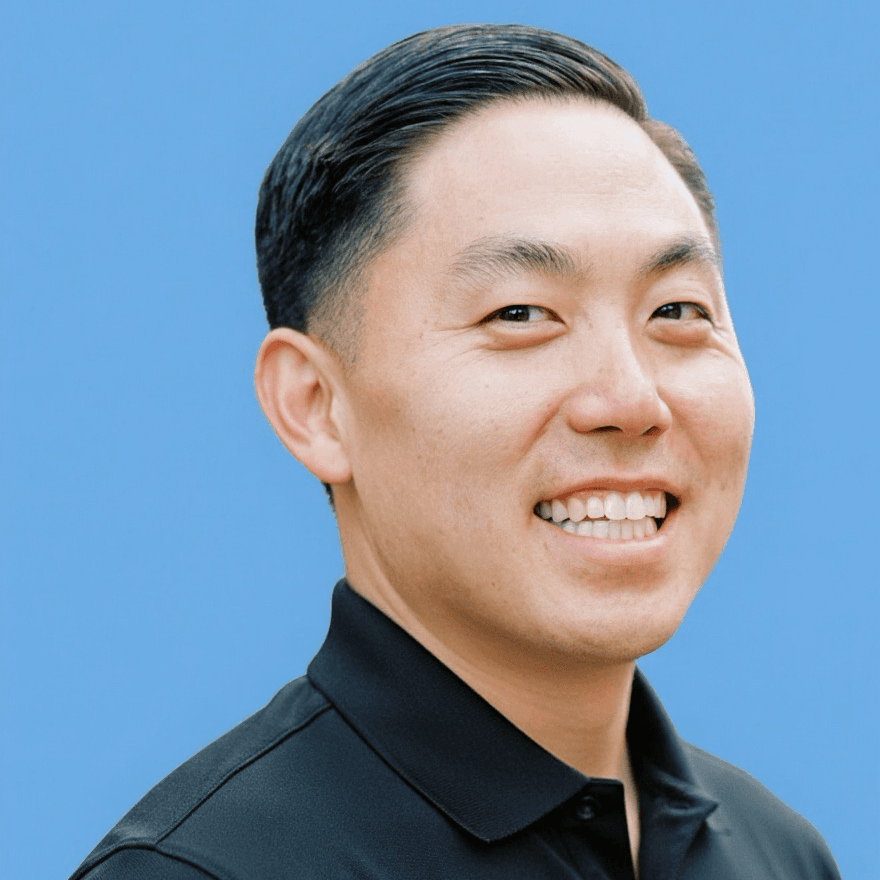 Daniel Lee headshot square