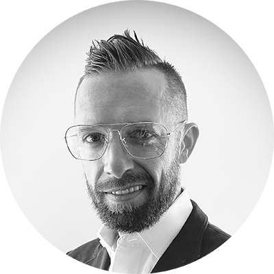 Steven_Elliot_team